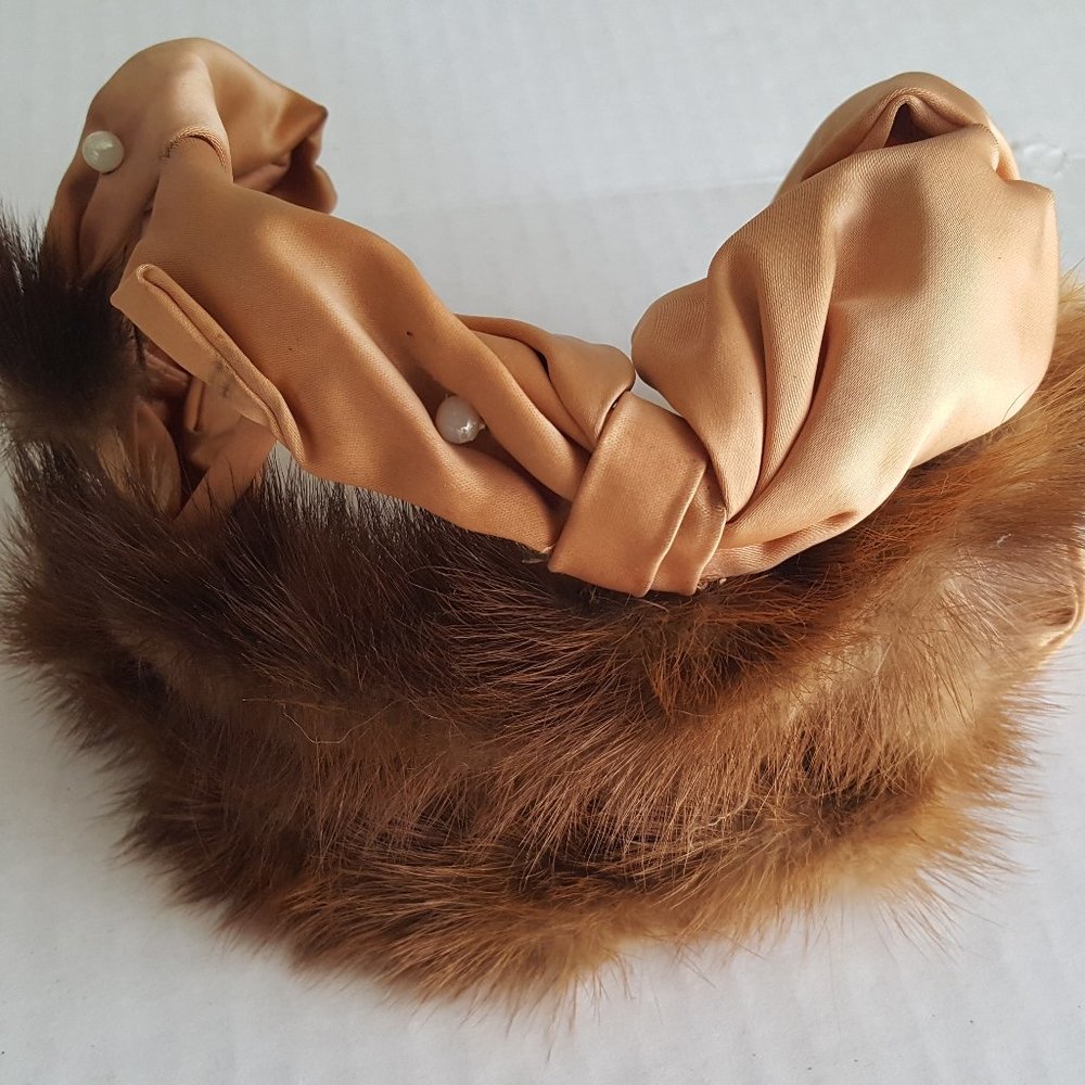 Vintage 1940s/50s Fur Whimsy Hat Brown Peach Band